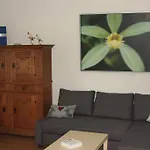 Alpendomizil Pia Apartman *