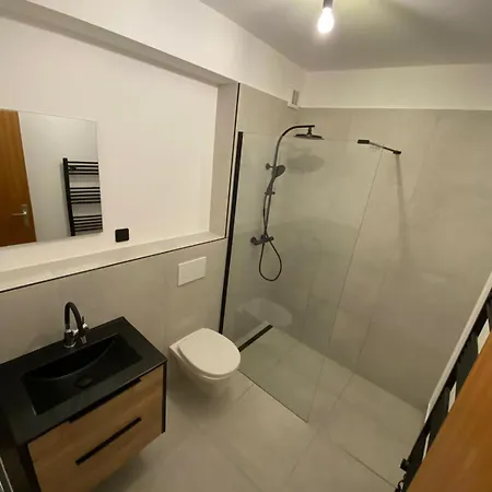 Alpendomizil Pia Apartmán *